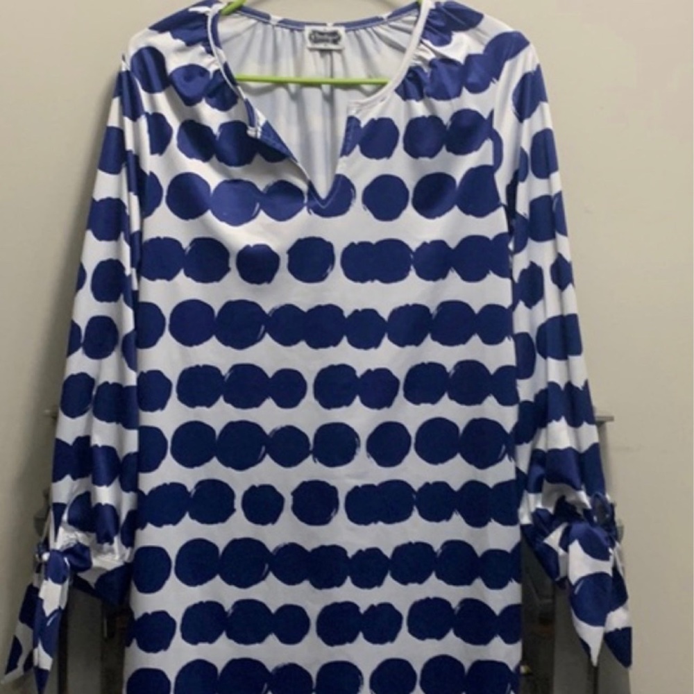 Women’s Top by Evergreen Royal & White Med